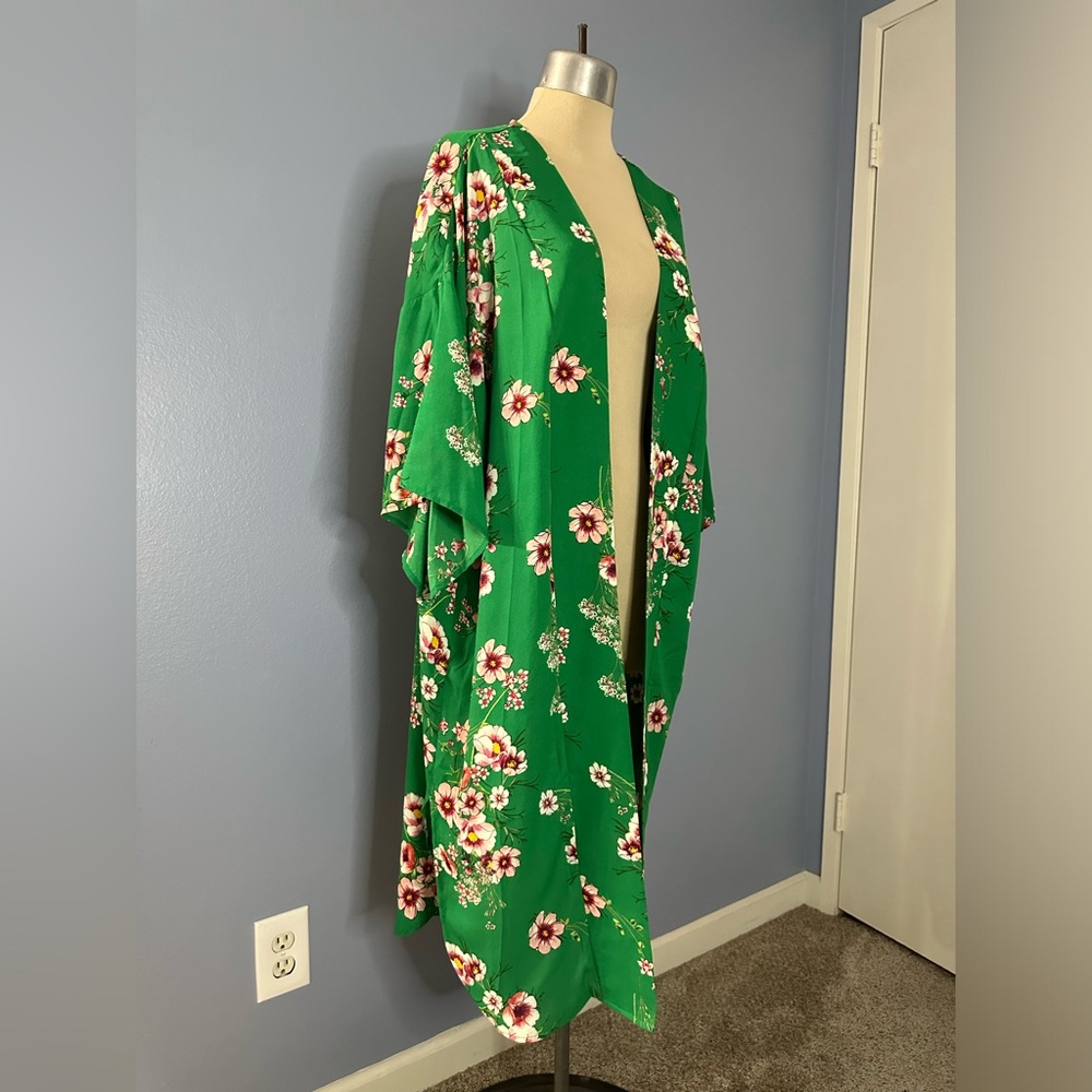 Bobeau Kimono/ Coverup/ Robe